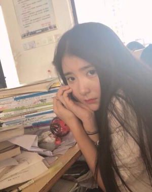 [完结by番外]《占卜师的陷阱（1v1 腹黑斯文败类攻x憨厚老实直男受）》作者：辛特兰访客